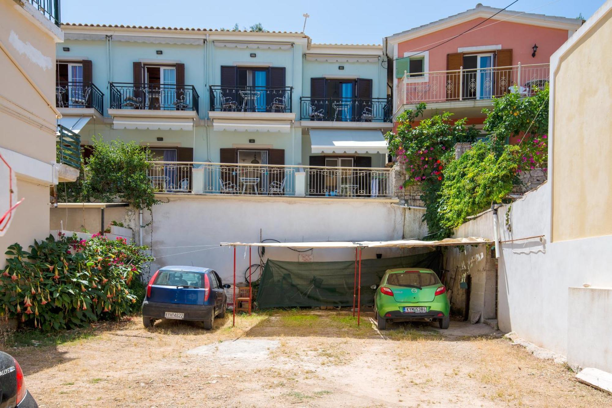 Soustas Apartments Longós Exteriér fotografie