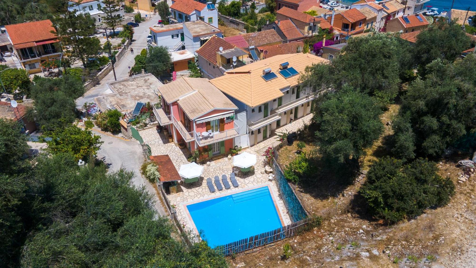 Soustas Apartments Longós Exteriér fotografie